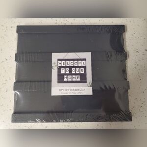 Black/white Letter Board